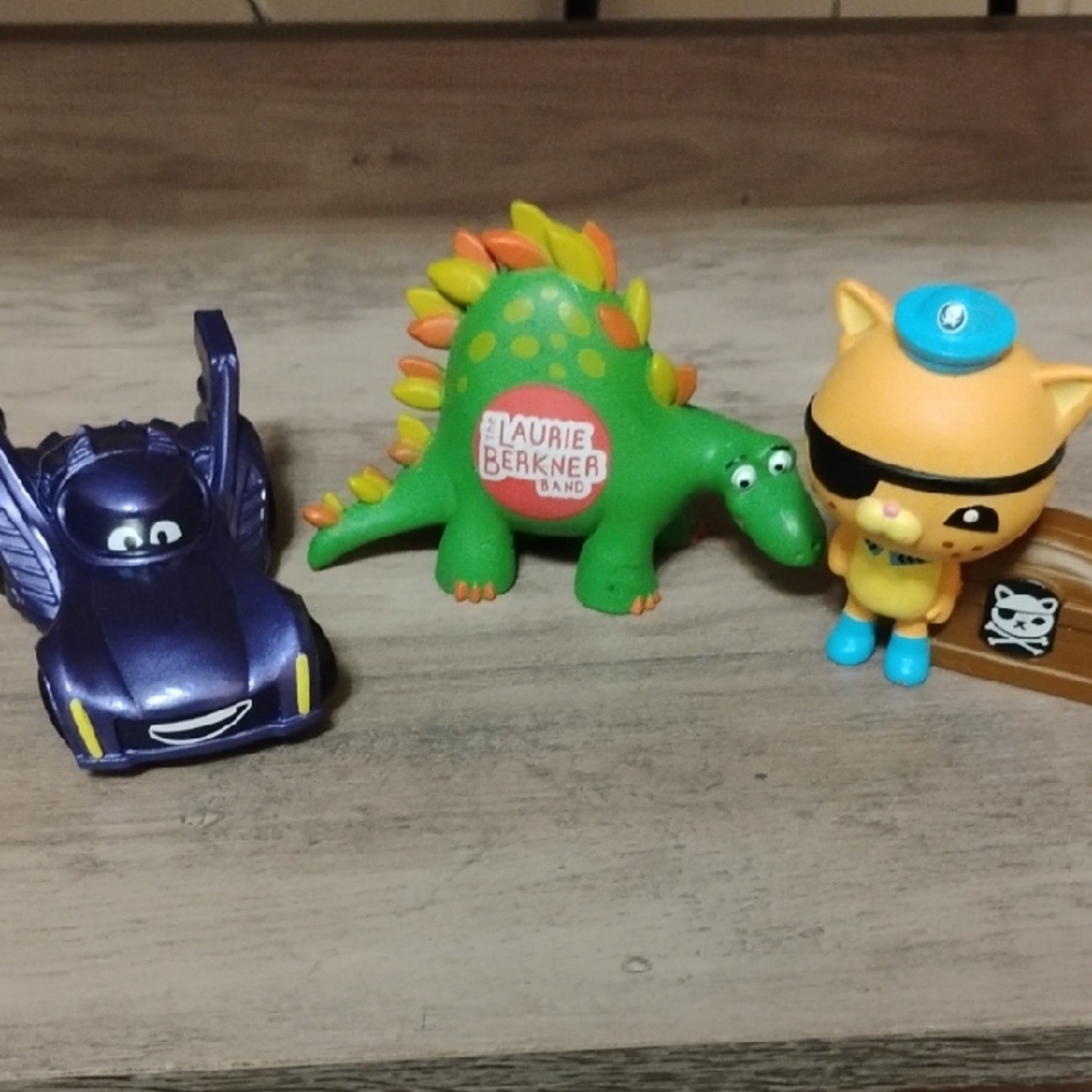 Dinosaur and Friends Play Set